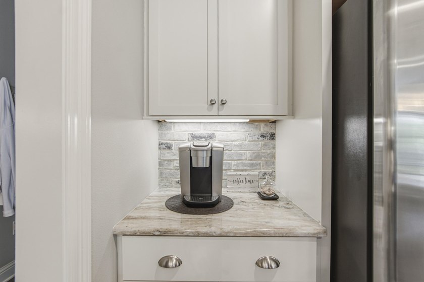 *Seller will contribute $10,000 to buyer's closing costs or - photo 14