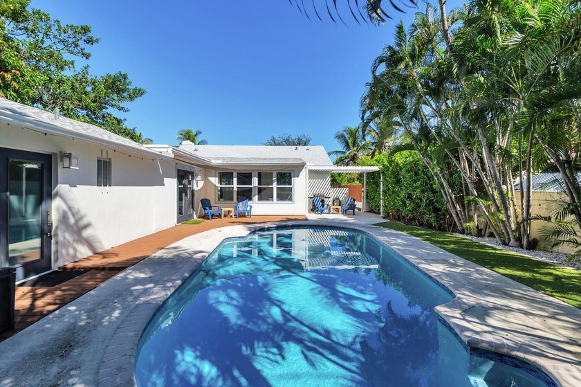 Historic charm meets modern luxury in this beautifully updated 3 - photo 24