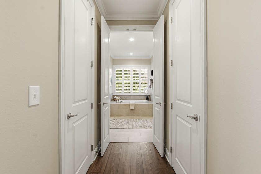 *Seller will contribute $10,000 to buyer's closing costs or - photo 25