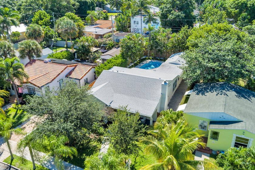 Historic charm meets modern luxury in this beautifully updated 3 - photo 28