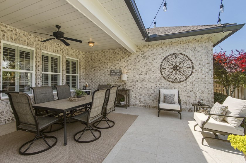 *Seller will contribute $10,000 to buyer's closing costs or - photo 31