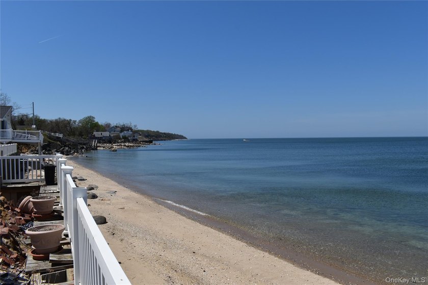 Welcome to this One-of-a-Kind 4-Bedroom, Custom Built Colonial - photo 12
