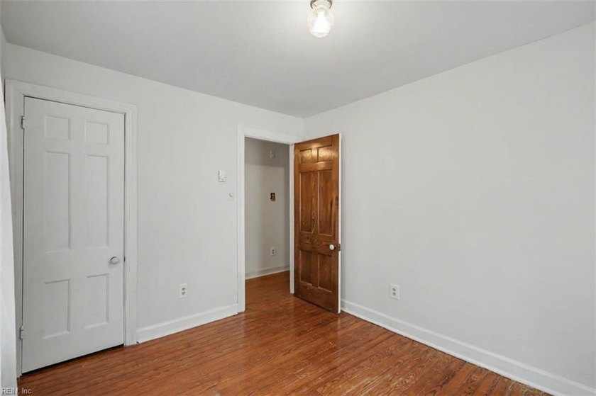 This classic Hilton charmer is move-in ready and full of - photo 30