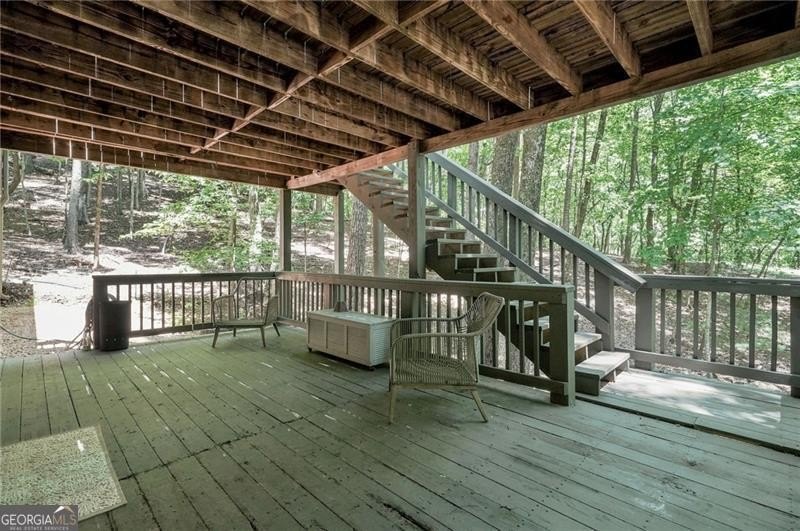 This light and bright 4 BR with 2 Full Bath design home is a - photo 34