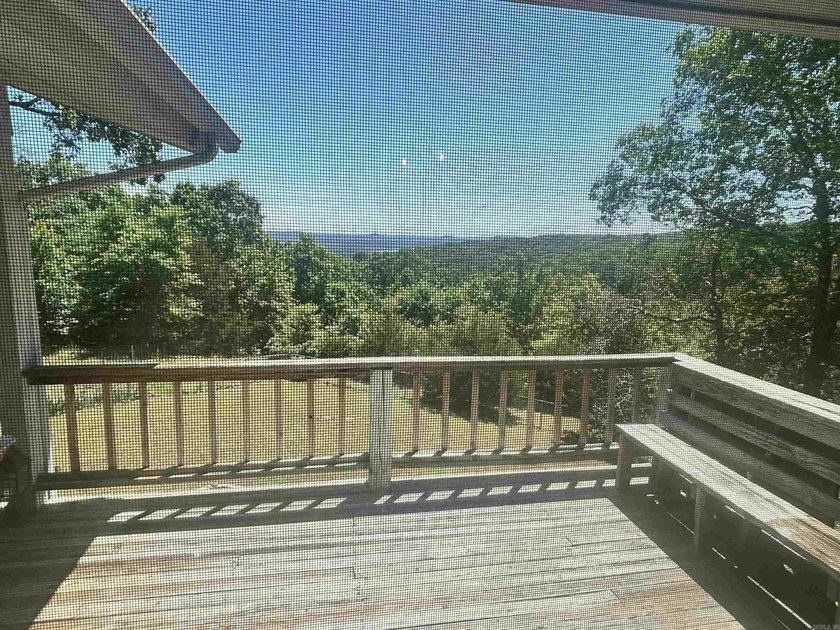 3 bd / 2 bath home. It has a circle drive with RV / boat parking - photo 10