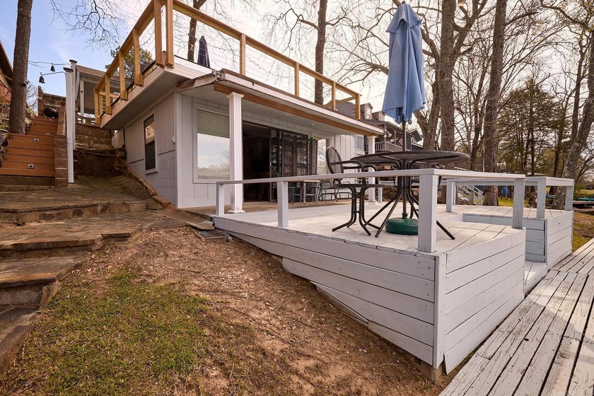 INVESTMENT PROPERTY? 3 RENTABLE UNITS! on Lake Hamilton! Welcome - photo 43