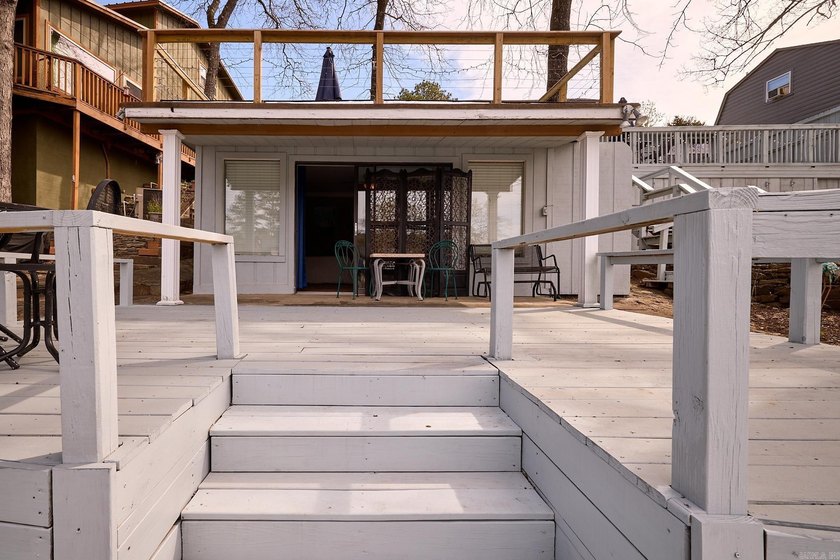 INVESTMENT PROPERTY? 3 RENTABLE UNITS! on Lake Hamilton! Welcome - photo 44