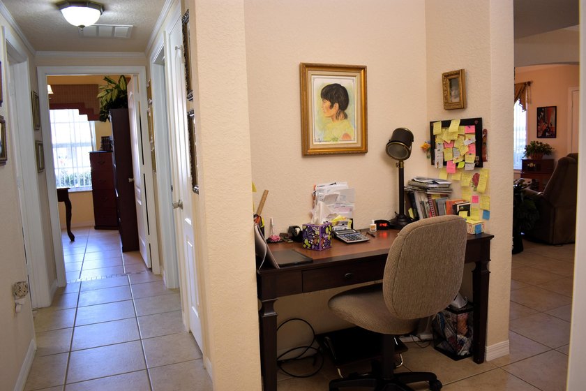 Great 3 Bedroom Corner Unit with 2 Car Garage at The Belmont! - photo 16