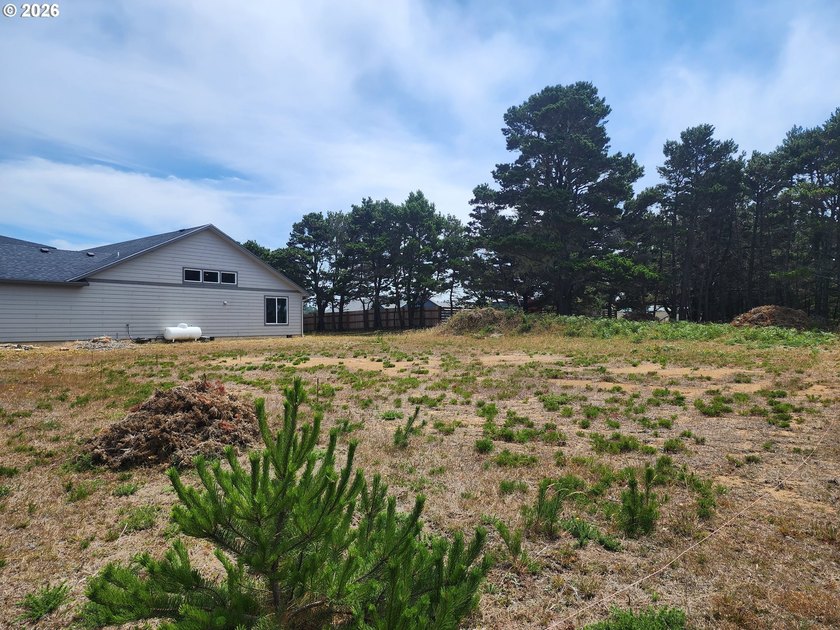 Build your dream home on this beautiful 0.19-acre homesite in - photo 4