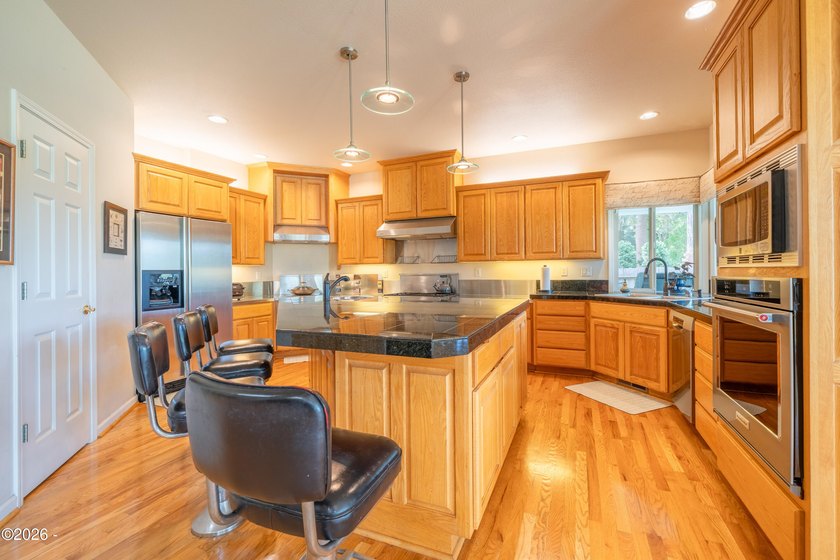 Experience refined riverfront living on the majestic Willamette - photo 26