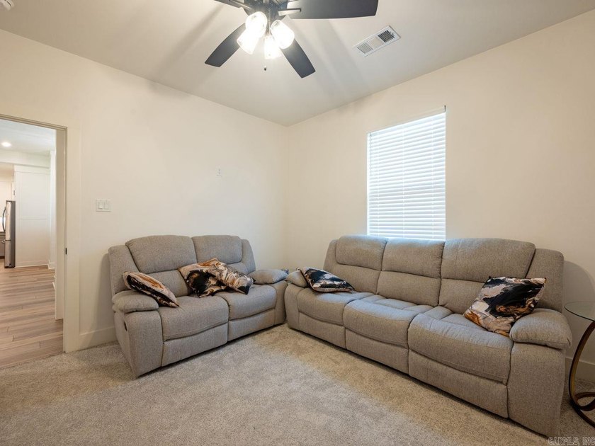 Come see this beautiful home in the prestigious Hurricane Lake - photo 32