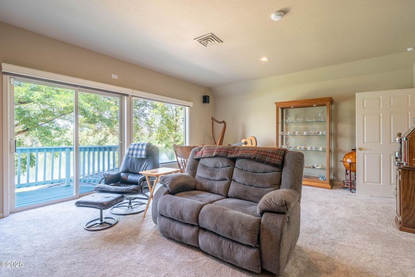 Experience refined riverfront living on the majestic Willamette - photo 41