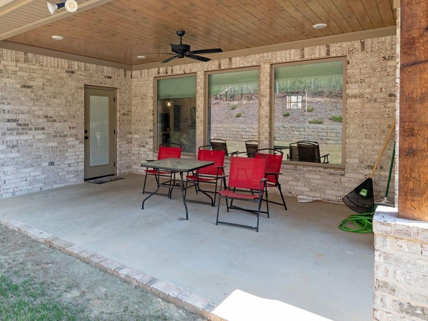 Come see this beautiful home in the prestigious Hurricane Lake - photo 43