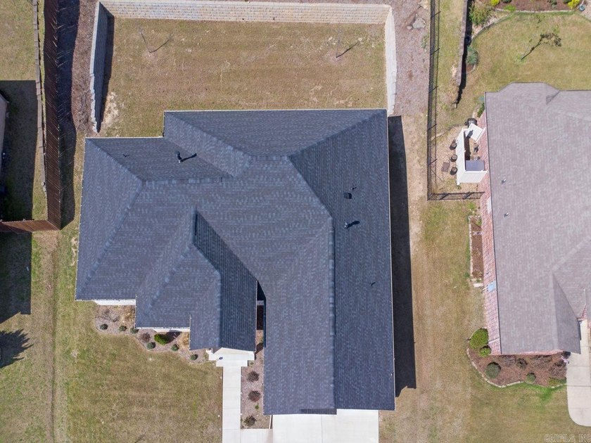 Come see this beautiful home in the prestigious Hurricane Lake - photo 46