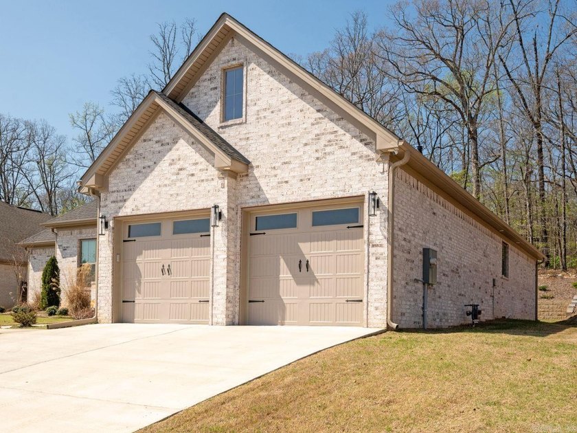 Come see this beautiful home in the prestigious Hurricane Lake - photo 50