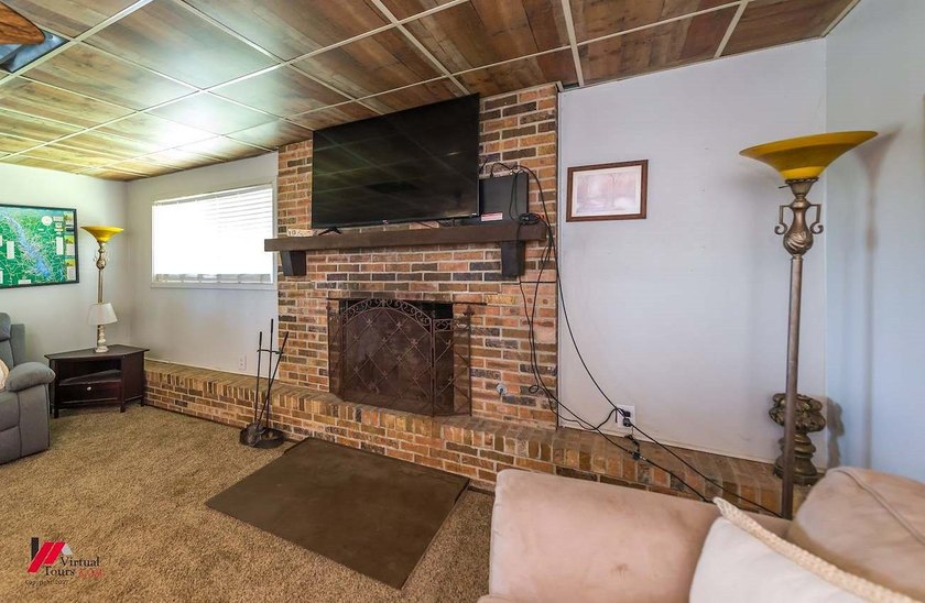Toledo Bend lakefront home. Near Circle Drive marina. Central - photo 21