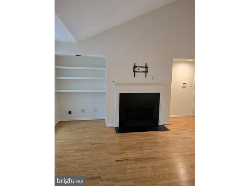 Discover the charm of Penderbrook Square Condominiums, where - photo 25