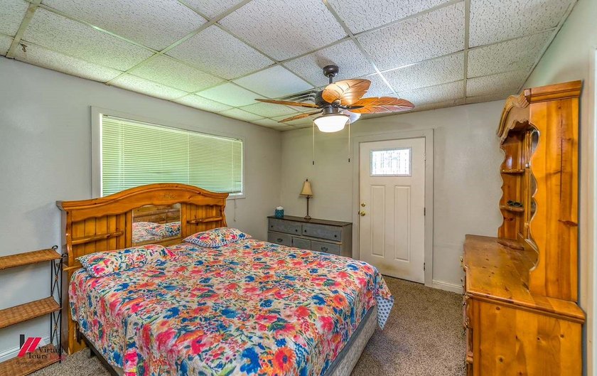 Toledo Bend lakefront home. Near Circle Drive marina. Central - photo 36