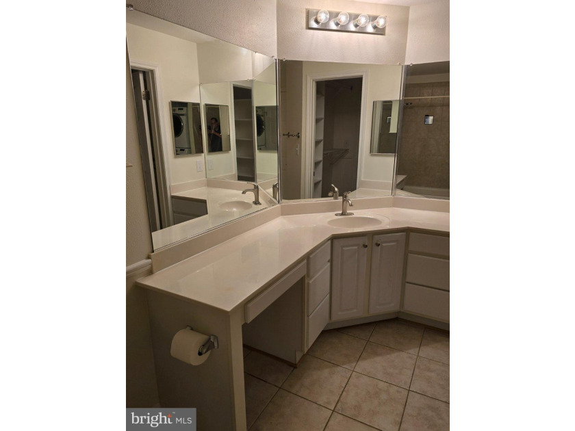 Discover the charm of Penderbrook Square Condominiums, where - photo 46