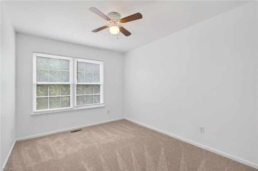 This home is in great condition featuring 3 bedrooms and 2.5 - photo 18