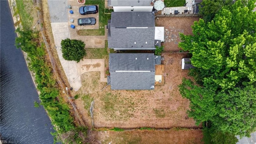 This home is in great condition featuring 3 bedrooms and 2.5 - photo 39