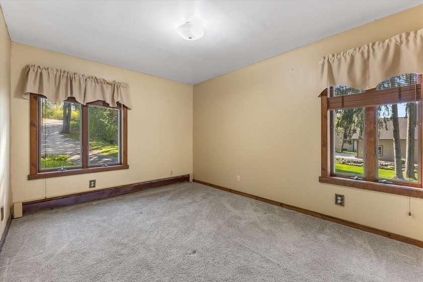 WALK INTO INSTANT EQUITY WITH THIS BEAUTIFUL HOME. Enjoy lake - photo 17