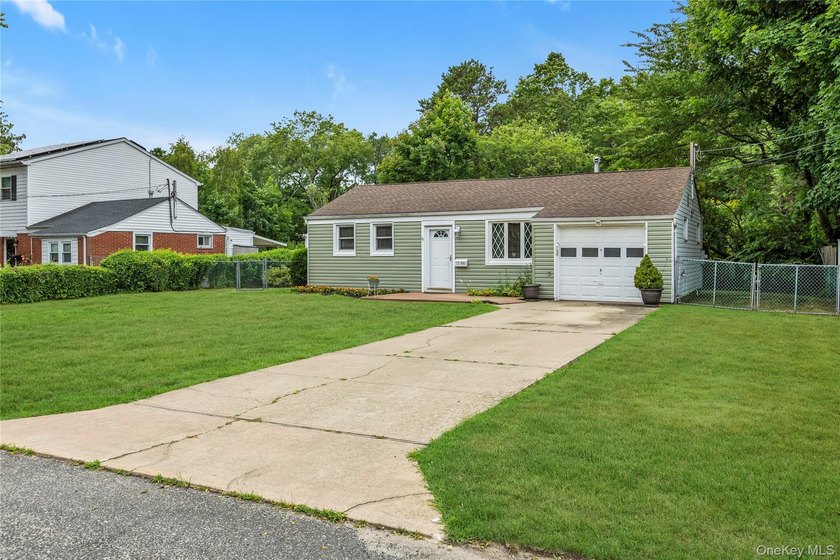 Welcome to 1580 N. Gardiner Drive, a charming 2-bedroom, 1-bath - photo 2