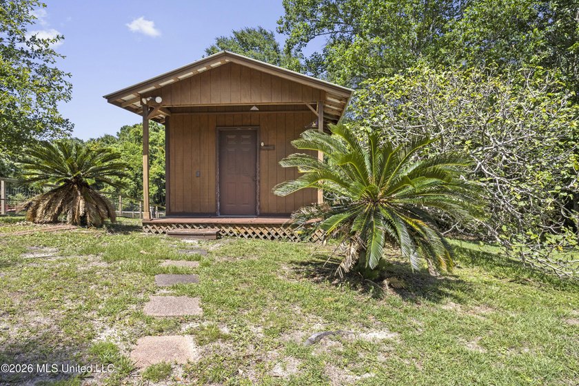 Welcome to Edgewater Estates, one of Biloxi's most sought-after - photo 31