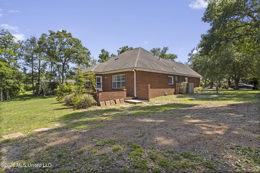 Welcome to Edgewater Estates, one of Biloxi's most sought-after - photo 33