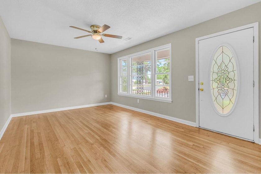 Updated brick ranch in Hanahan! Located in the highly desirable - photo 10