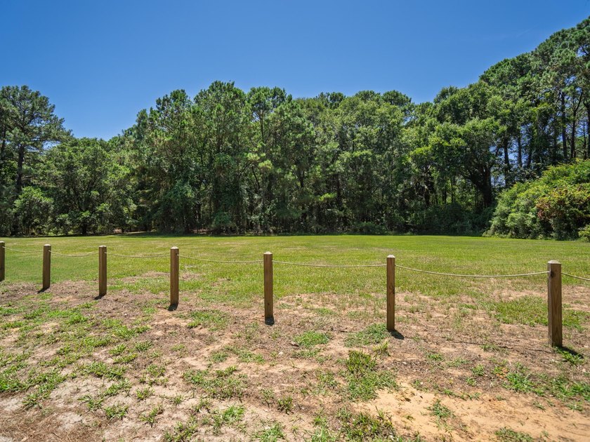 Island living with beautiful Marsh Views &amp; welcoming Sea Breezes - photo 9