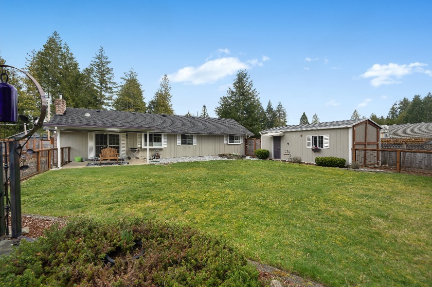 Updated Golf Course Home - photo 9