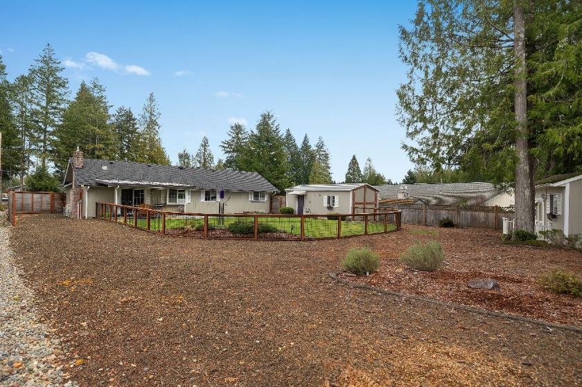 Updated Golf Course Home - photo 7