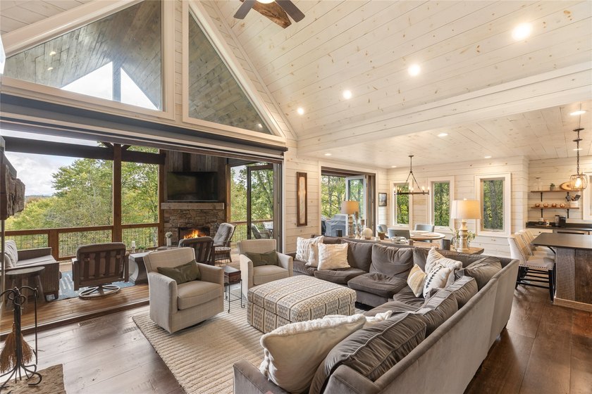 Experience an upscale outdoor lifestyle in the Chinquapin gated - photo 18