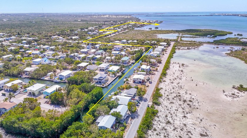Located in the peaceful National Key Deer Refuge, this charming - photo 4