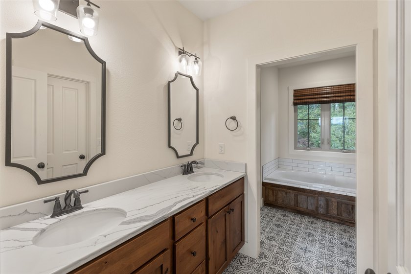 Experience an upscale outdoor lifestyle in the Chinquapin gated - photo 49