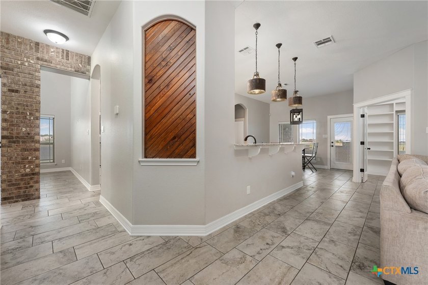 Perfectly positioned on a spacious lot in the heart of Salado - photo 10