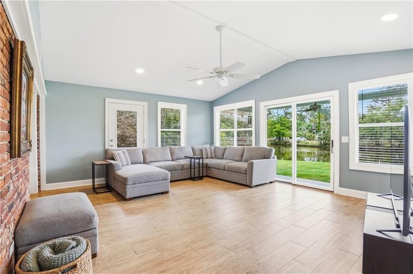 Experience the ultimate coastal lifestyle in this stunning - photo 18