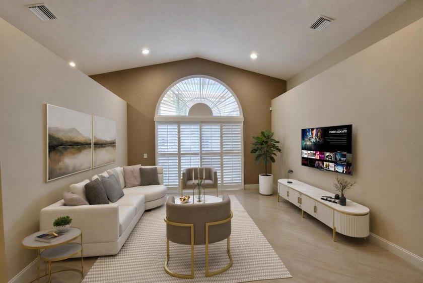 Welcome to this charming three-bedroom two-bath split floor plan - photo 26