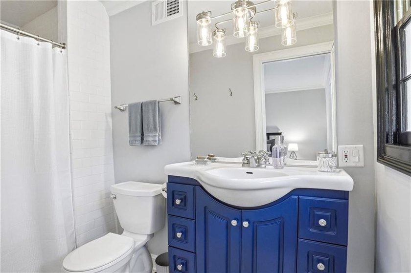 Experience the ultimate coastal lifestyle in this stunning - photo 27