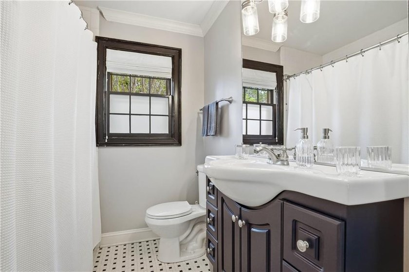 Experience the ultimate coastal lifestyle in this stunning - photo 32