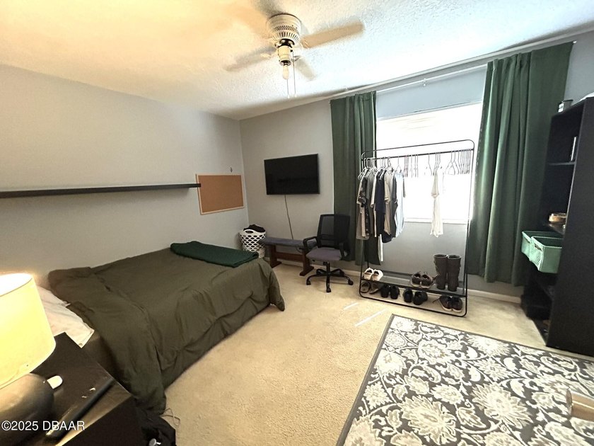 Beautiful, well maintained and move in ready! This 2 story home - photo 8