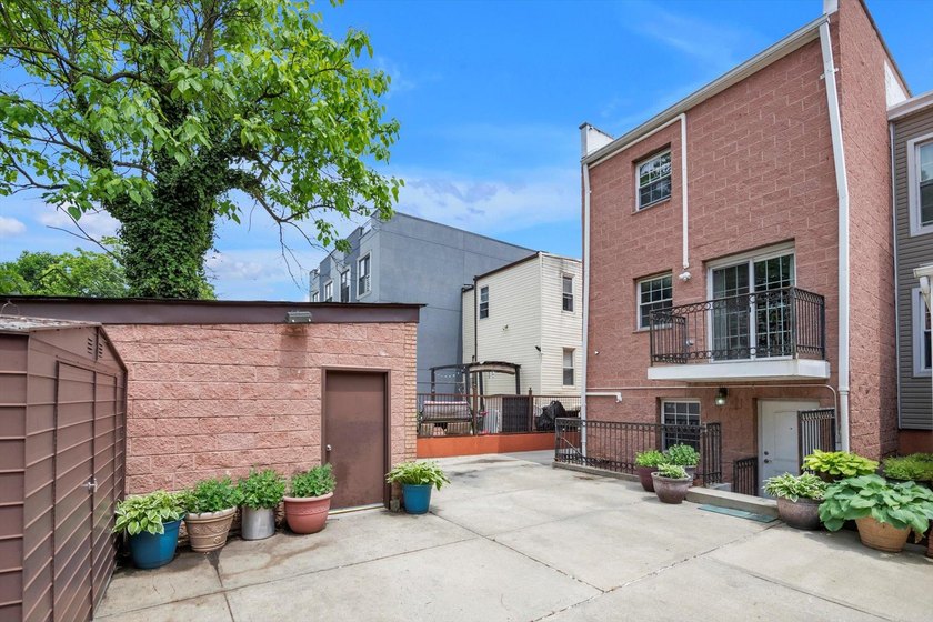 Introducing 90 Milford Street-a beautifully maintained and - photo 22