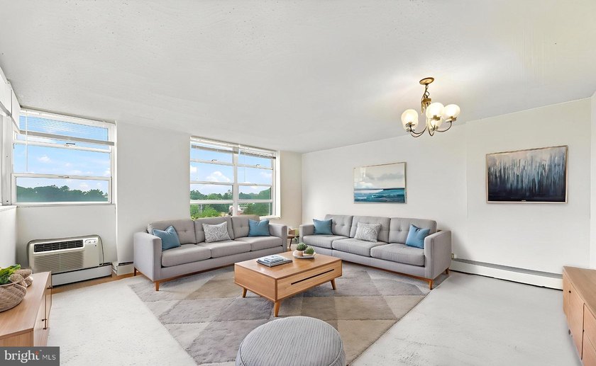 Welcome home to this bright 2 bedroom, 1 bath condo in Radnor - photo 5
