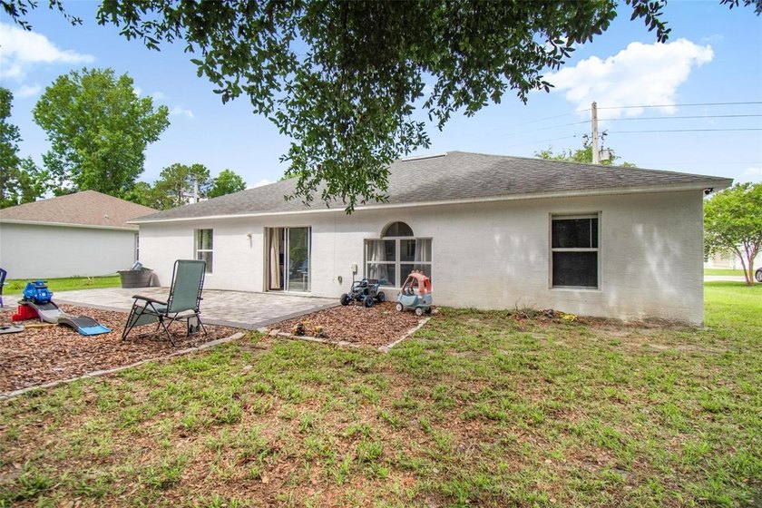 Opportunity awaits at 195 Parkview Drive in Palm Coast! This - photo 4