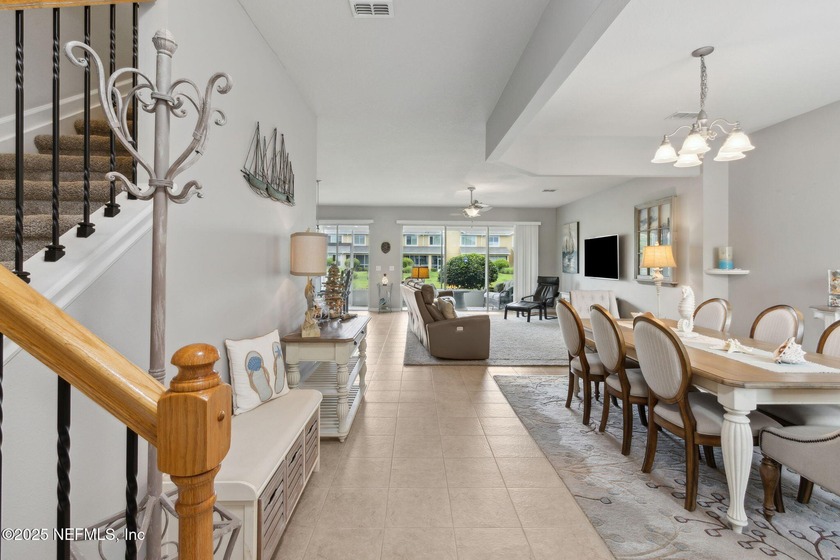 This beautifully appointed townhouse is super clean &amp; move-in - photo 39