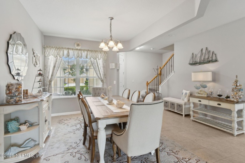 This beautifully appointed townhouse is super clean &amp; move-in - photo 41