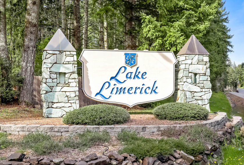 Golf Course Home with 3 car Garage Corner Lot - photo 42