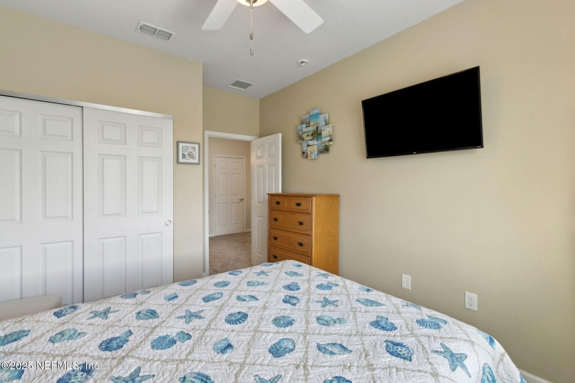 This beautifully appointed townhouse is super clean &amp; move-in - photo 52