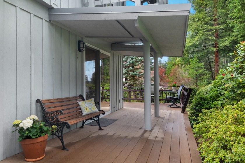 Golf Course Home with 3 car Garage Corner Lot - photo 27